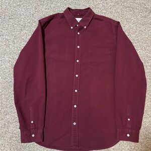 GAP Men's Deep Red Casual Button-Down Shirt